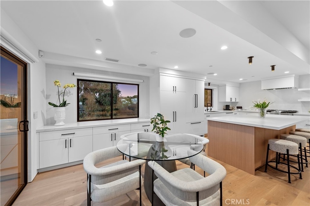322 1/2 Iris Avenue - Photo 5