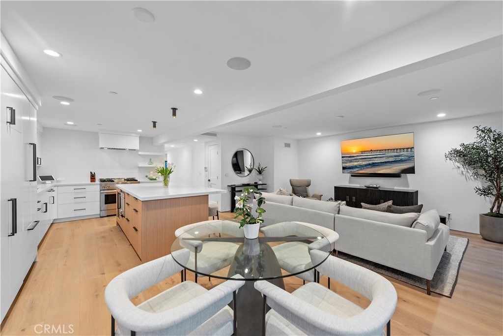 322 1/2 Iris Avenue - Photo 6