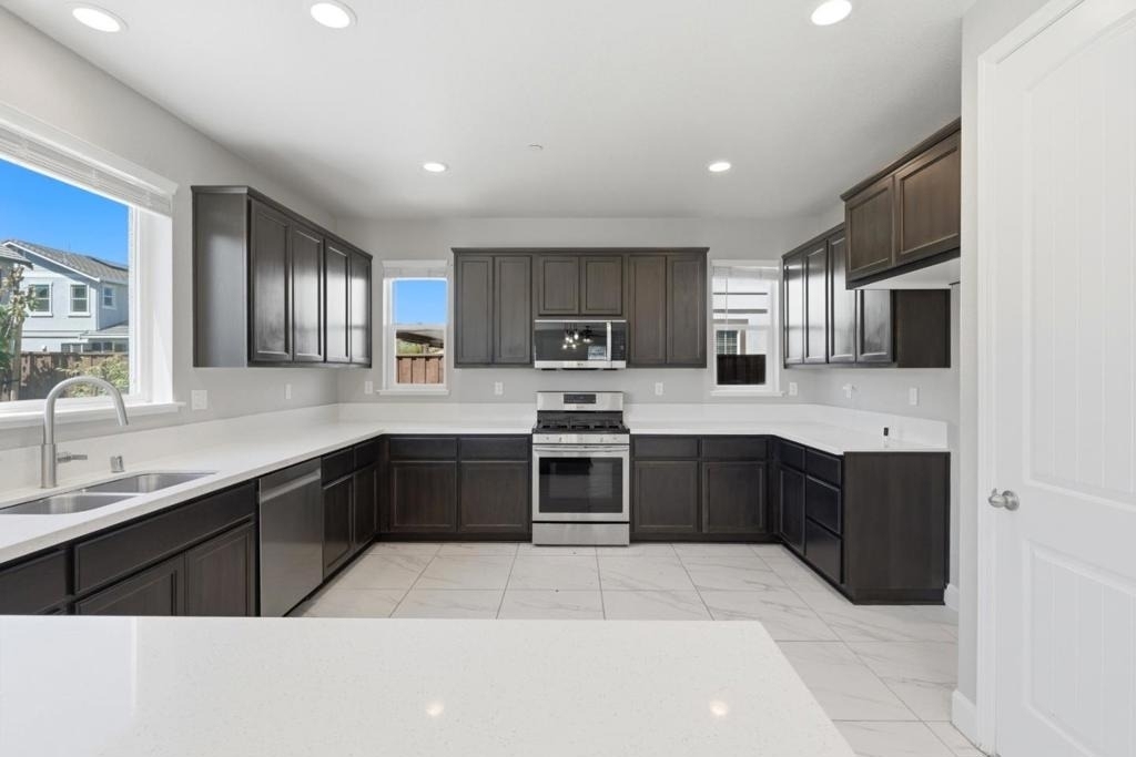 453 Diamond Peak Lane - Photo 10