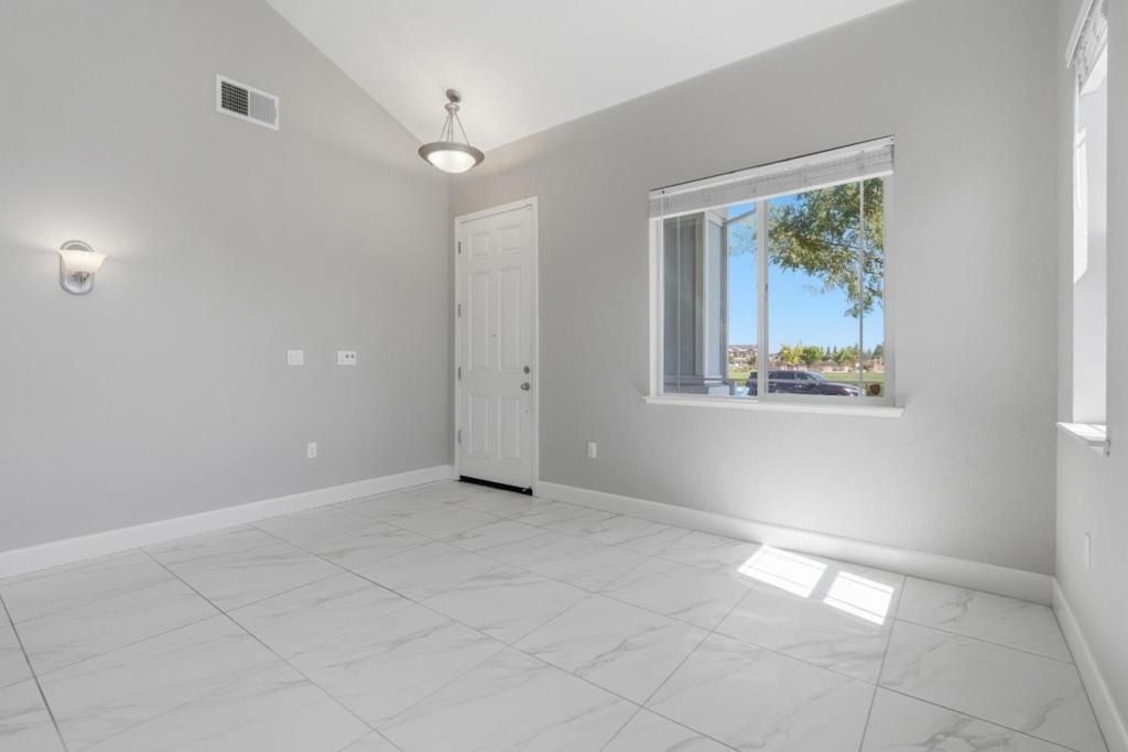 453 Diamond Peak Lane - Photo 5