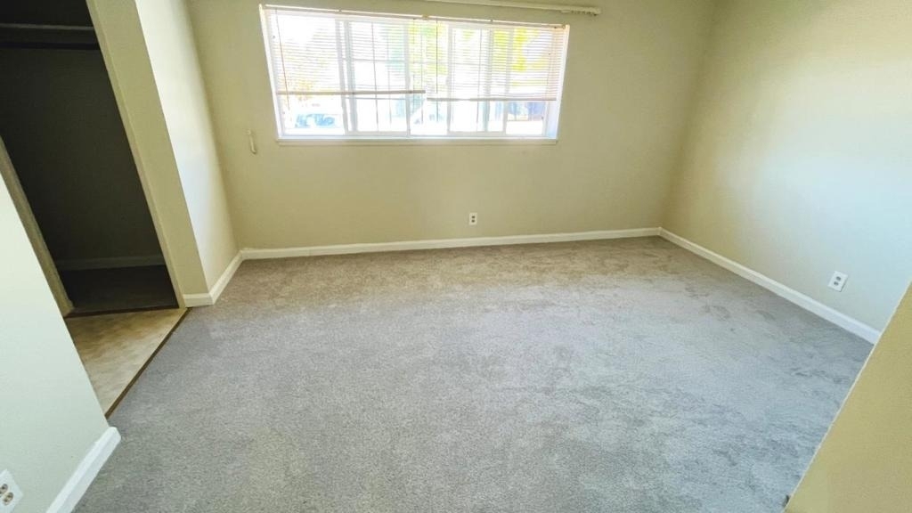 10460 Davison Avenue - Photo 12