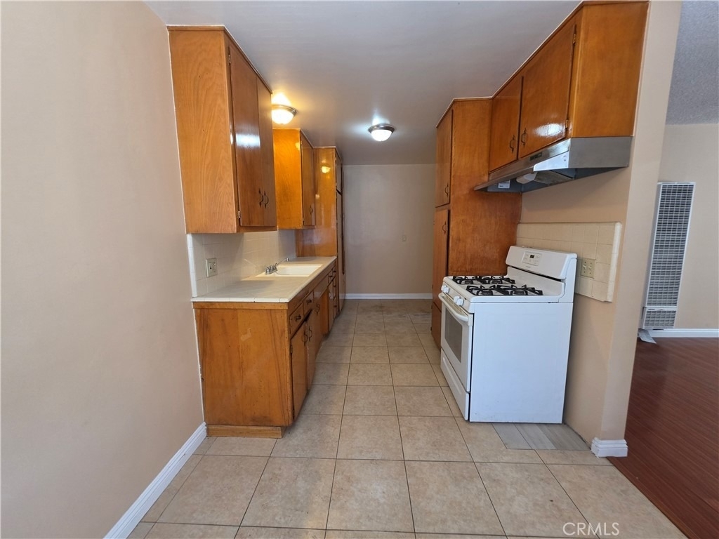 901 Carob Way - Photo 3