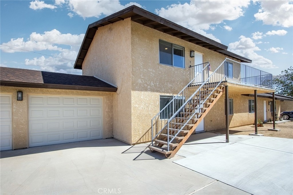 7412 Deer Trail - Photo 0