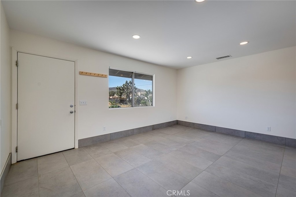 7412 Deer Trail - Photo 3