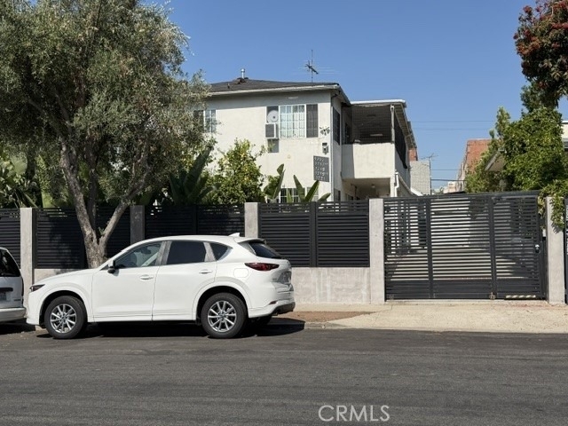 1717 N Berendo - Photo 0