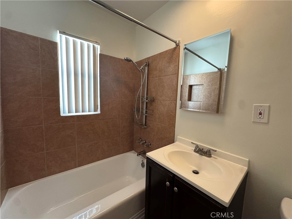 1138 Western Avenue - Photo 9