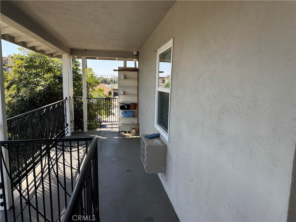 1138 Western Avenue - Photo 3