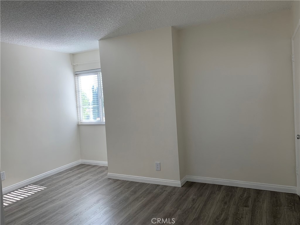 656 Lemar Park Drive - Photo 5