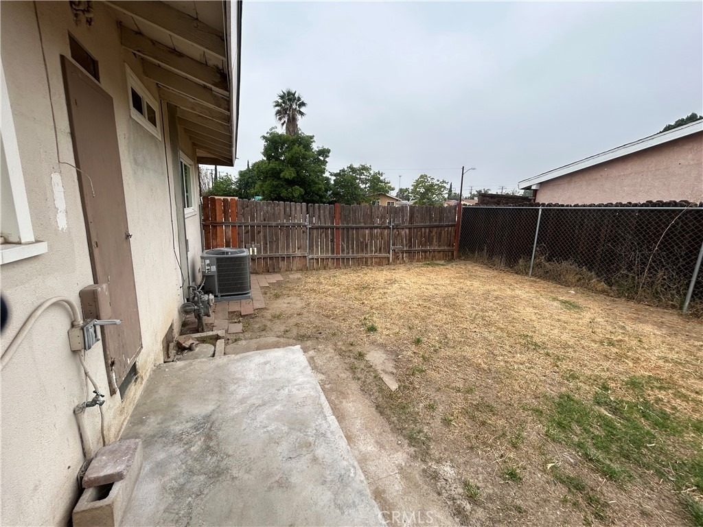 390 E Carter - Photo 17