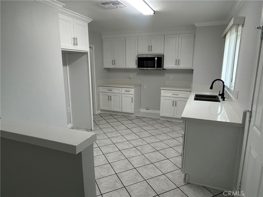 390 E Carter - Photo 6