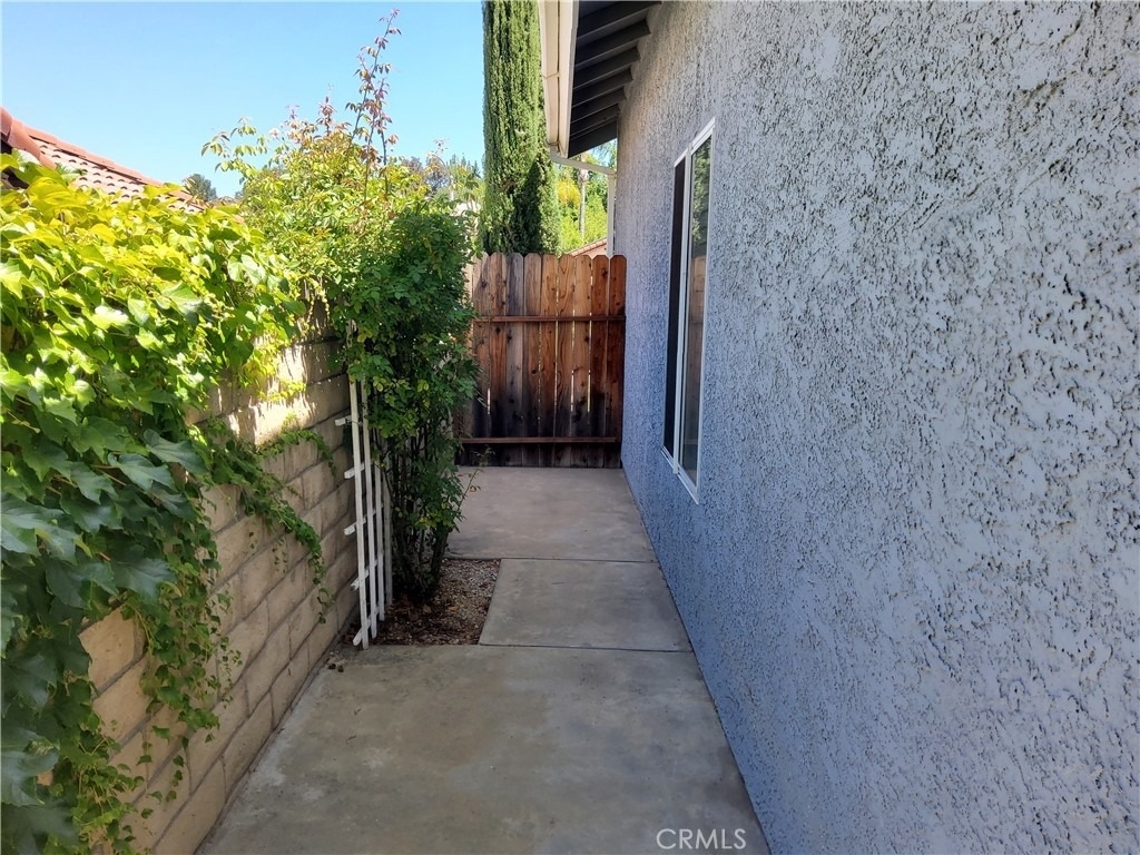 25540 Pembrook - Photo 30