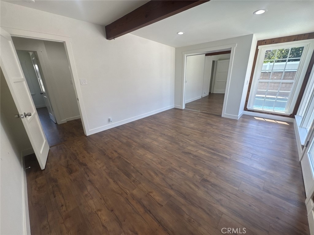 7245 Wish Avenue - Photo 11