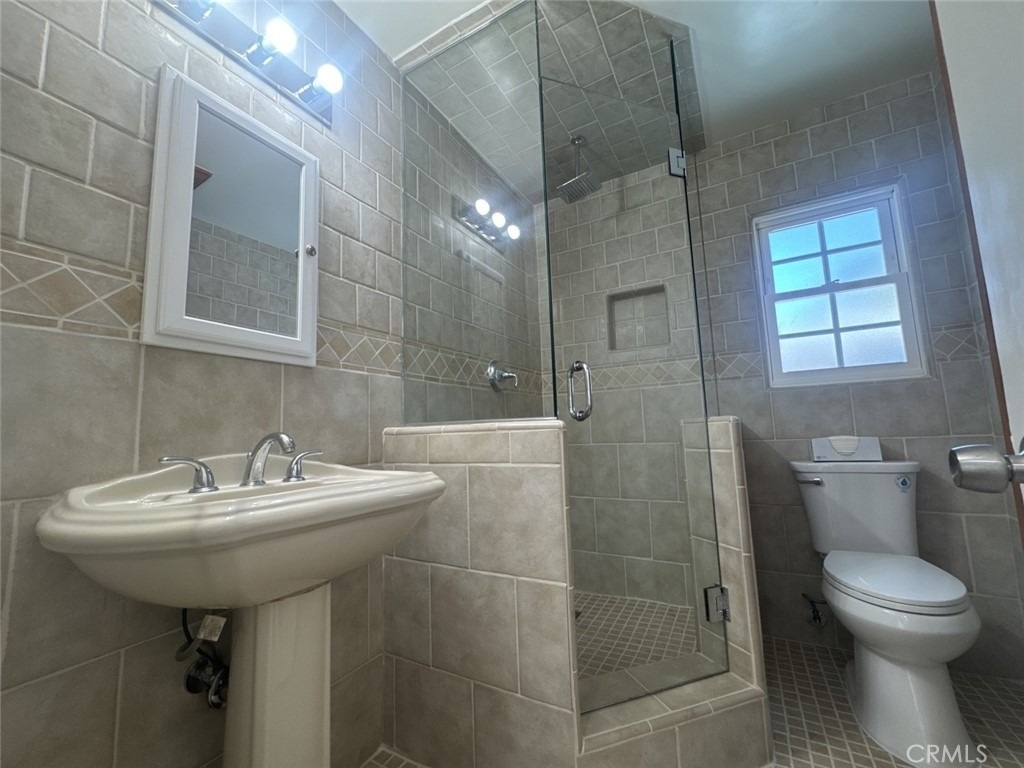 7245 Wish Avenue - Photo 12