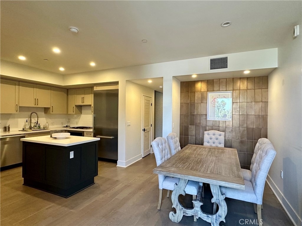 820 Mission Street - Photo 1