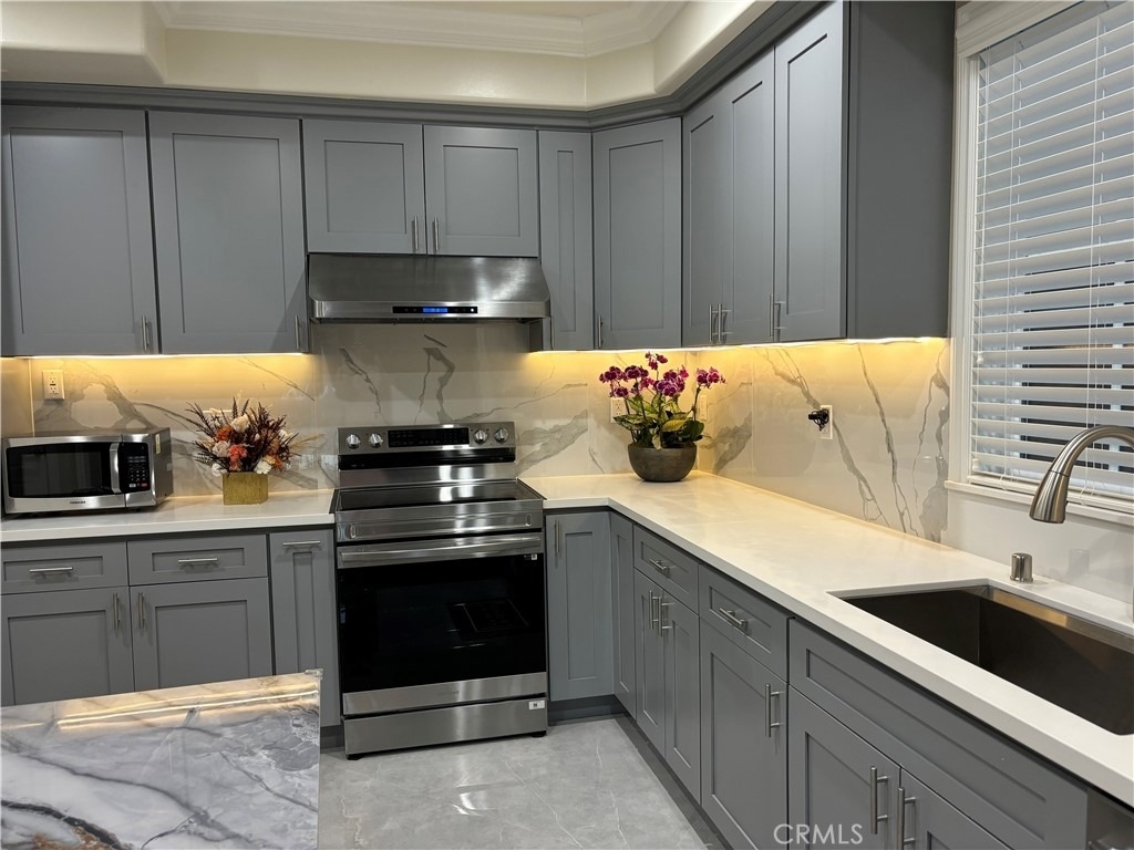 2028 S. Chapel Avenue - Photo 6