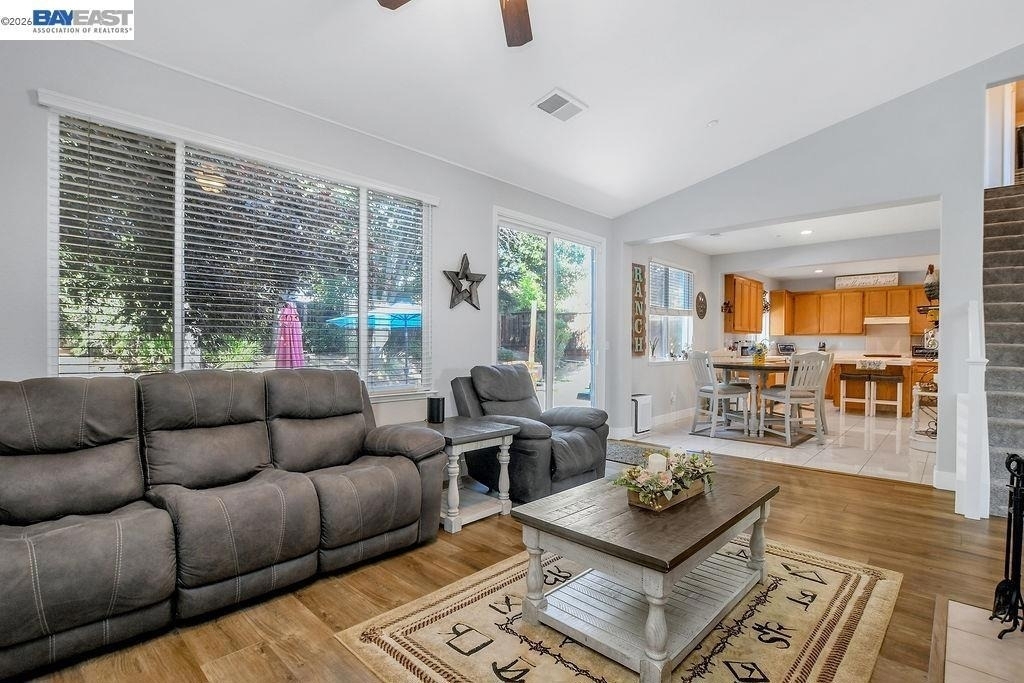 2913 Haddington Ct - Photo 4