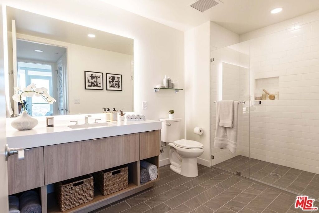 11750 Wilshire Boulevard - Photo 10