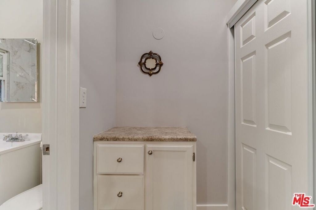 730 S Catalina Street - Photo 10