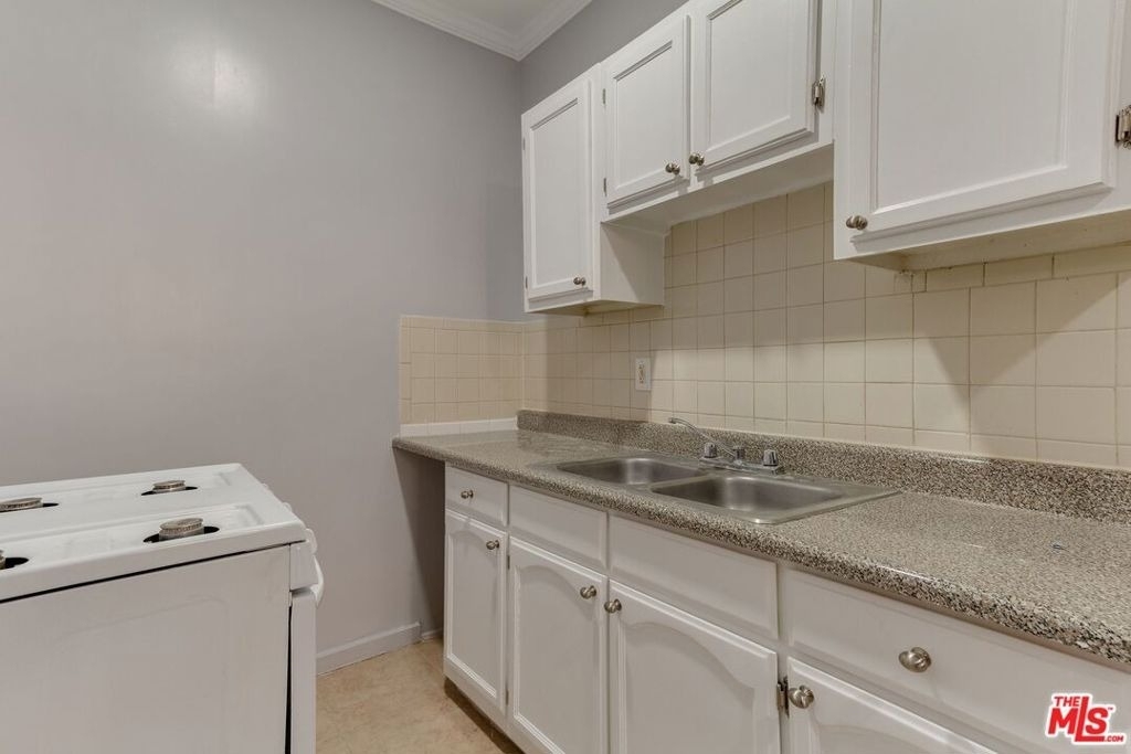 730 S Catalina Street - Photo 7