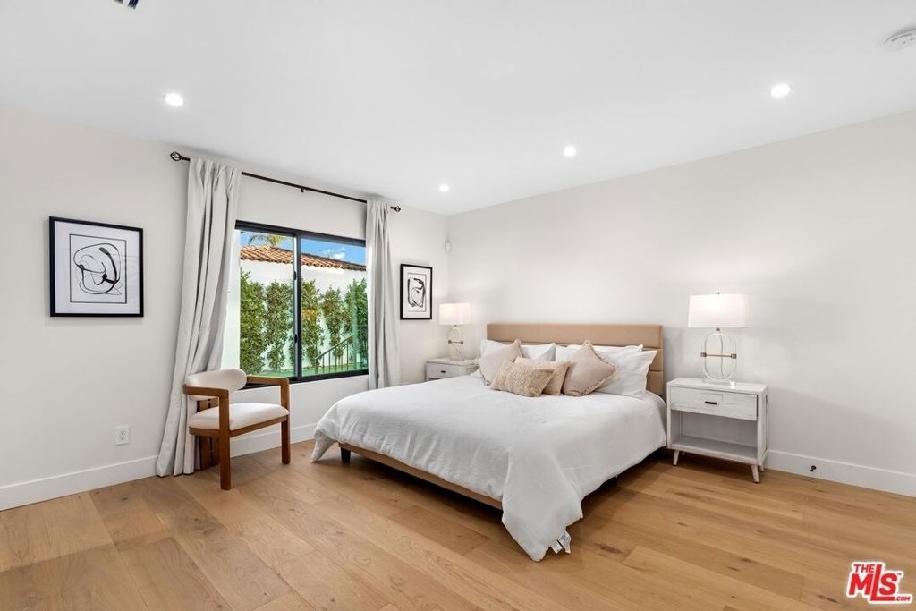 100 S La Jolla Avenue - Photo 18