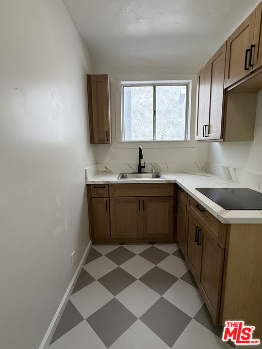 44 Rose Avenue - Photo 0