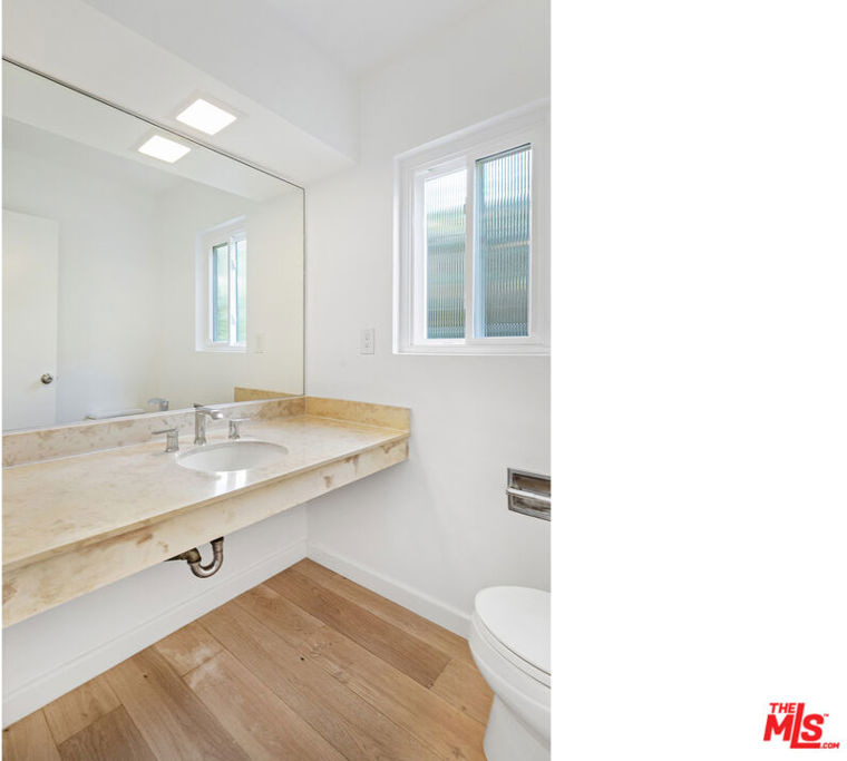 3101 N Beachwood Drive - Photo 14