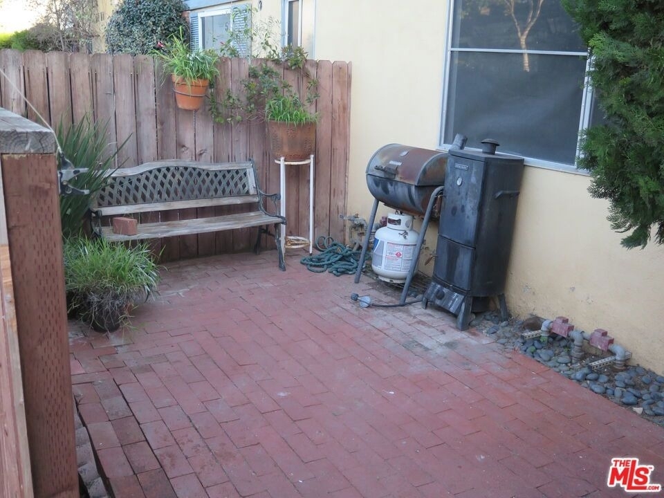3603 Mentone Avenue - Photo 1