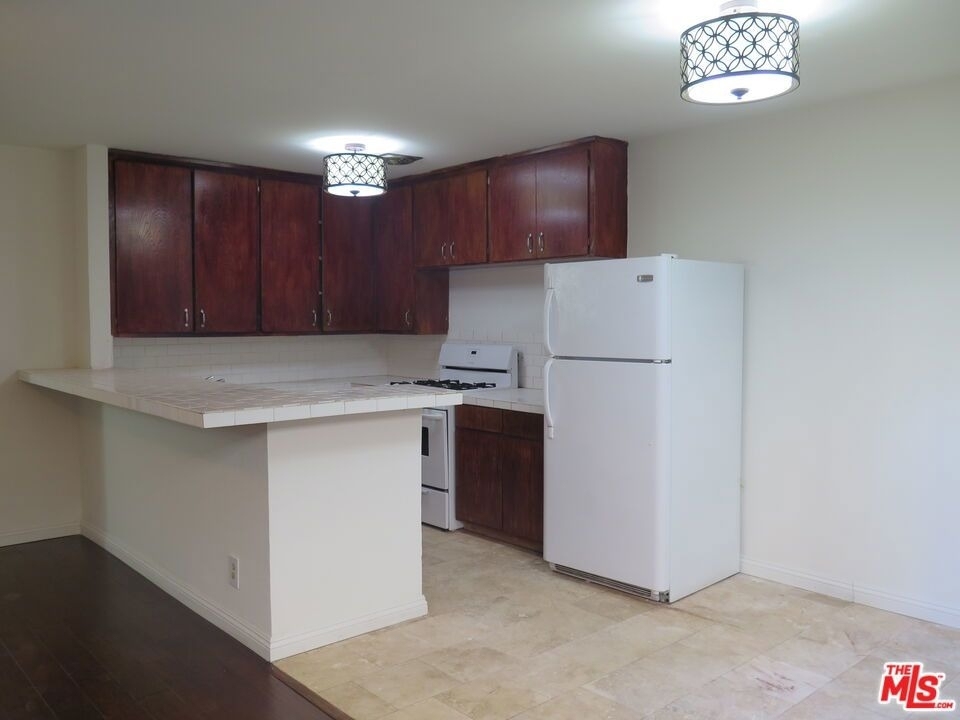 3603 Mentone Avenue - Photo 3