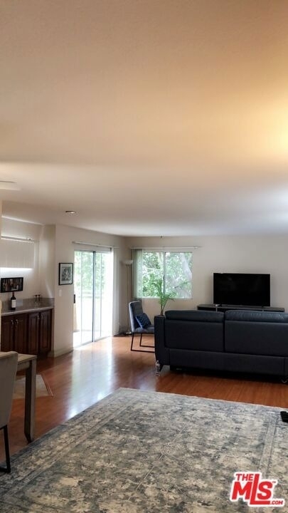 1200 S Shenandoah Street - Photo 3