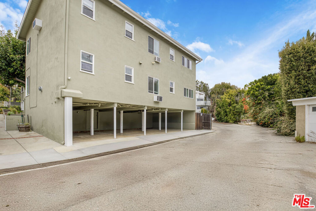 16144 W Sunset Boulevard - Photo 13