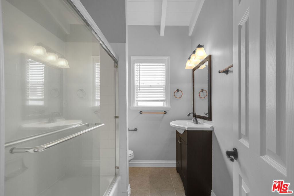 16144 W Sunset Boulevard - Photo 11