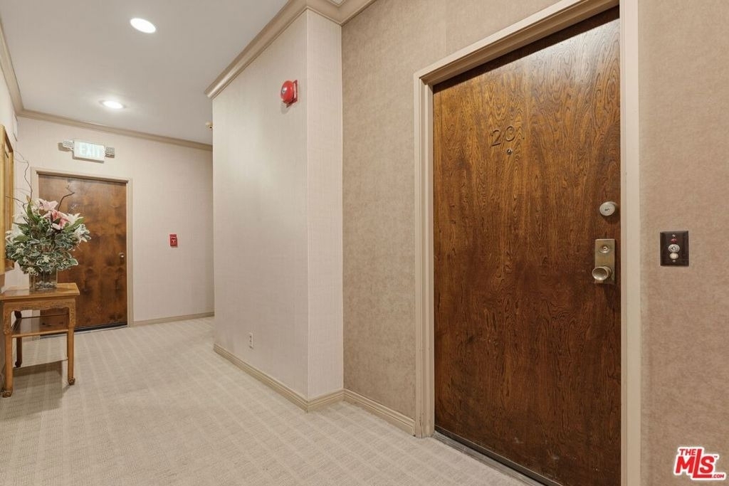 1315 Roxbury Drive - Photo 26
