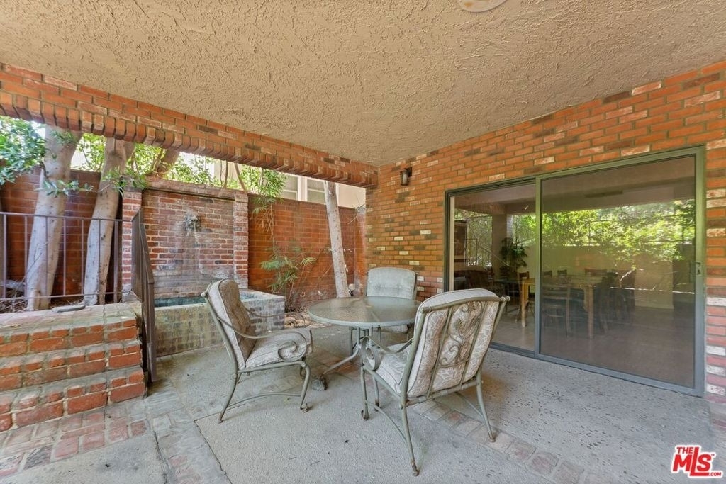 1315 Roxbury Drive - Photo 29