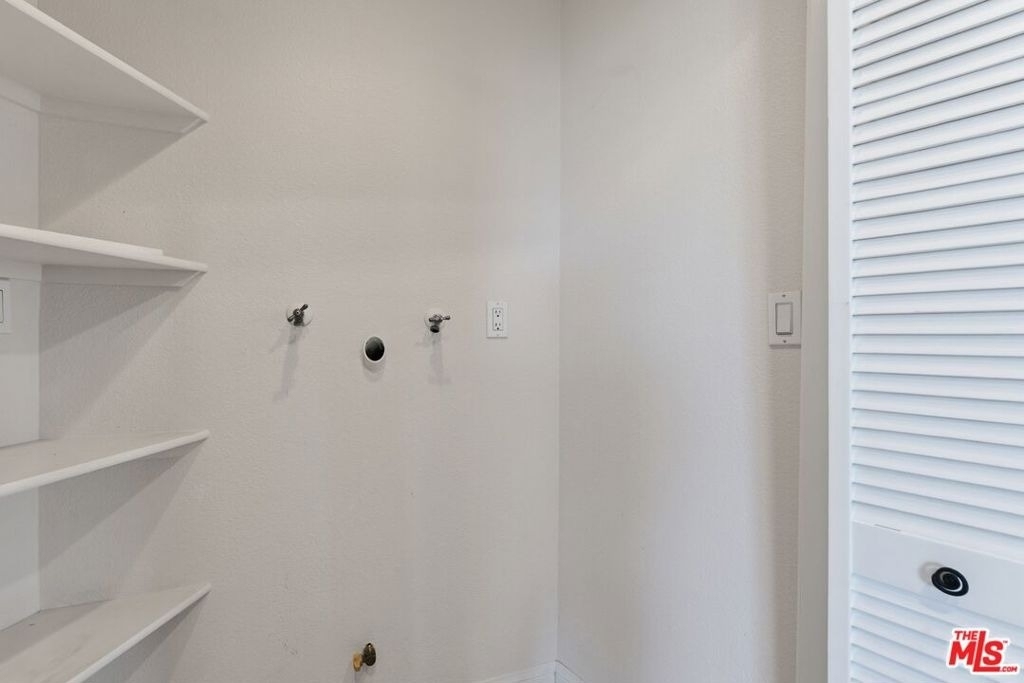 1315 Roxbury Drive - Photo 24