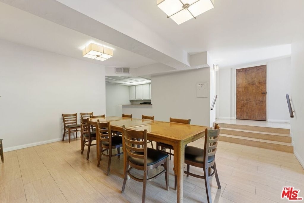 1315 Roxbury Drive - Photo 28