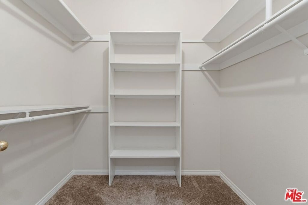 1315 Roxbury Drive - Photo 18