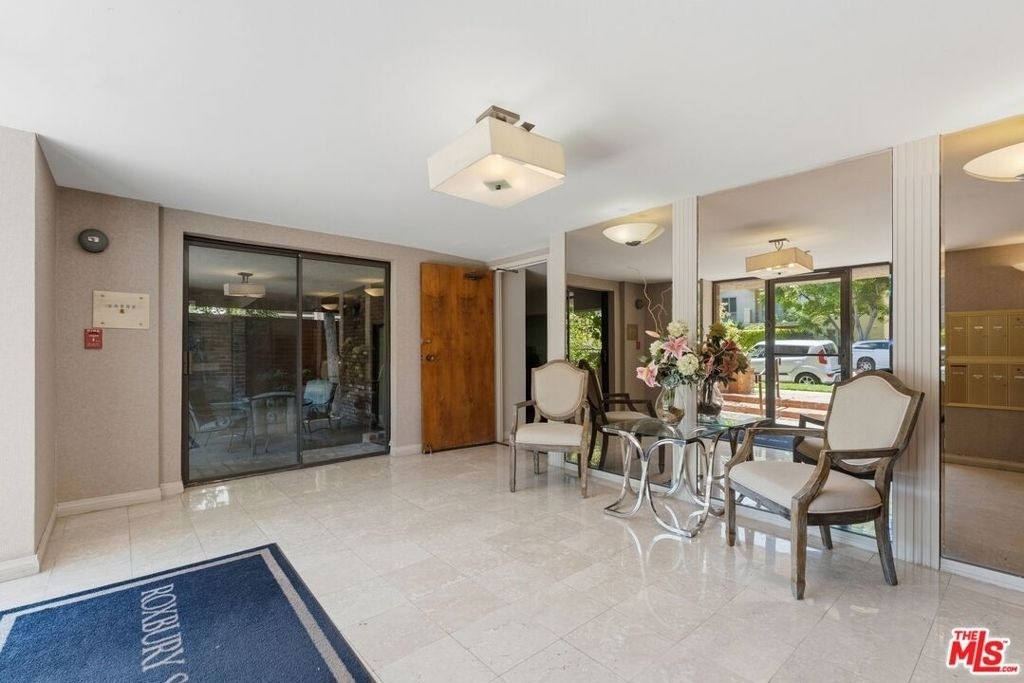1315 Roxbury Drive - Photo 27
