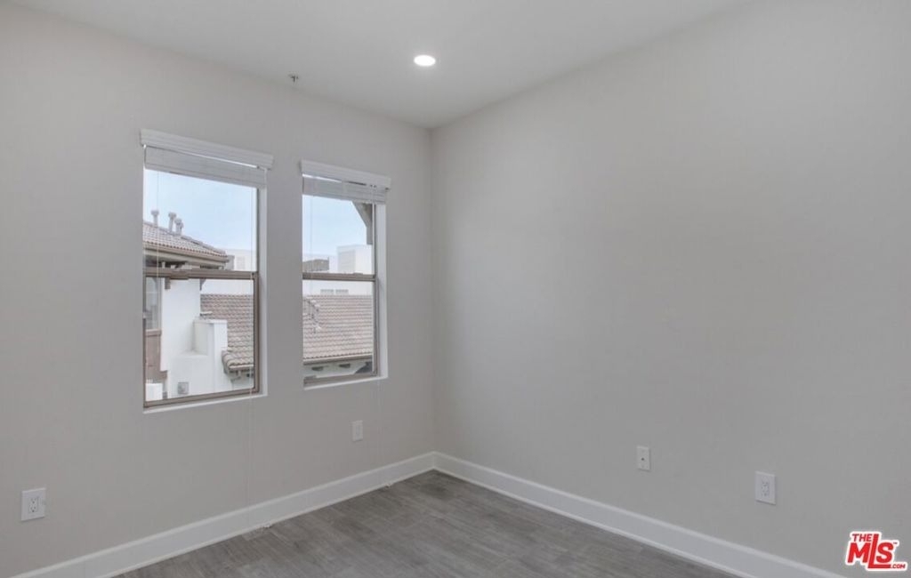 6220 W 3rd Street - Photo 4