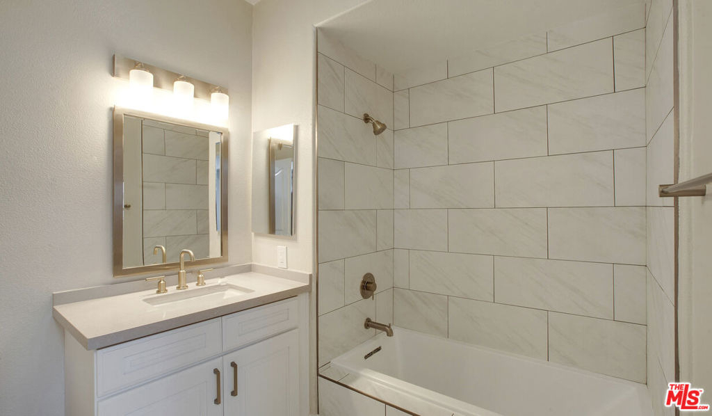6220 W 3rd Street - Photo 11