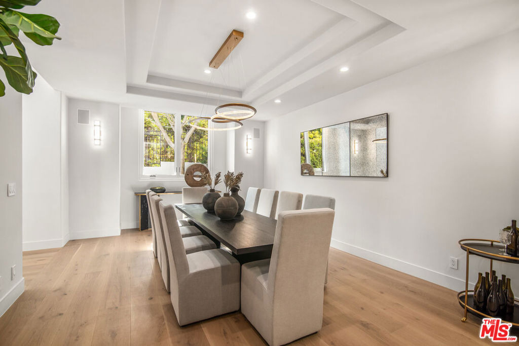 930 N Tigertail Road - Photo 9