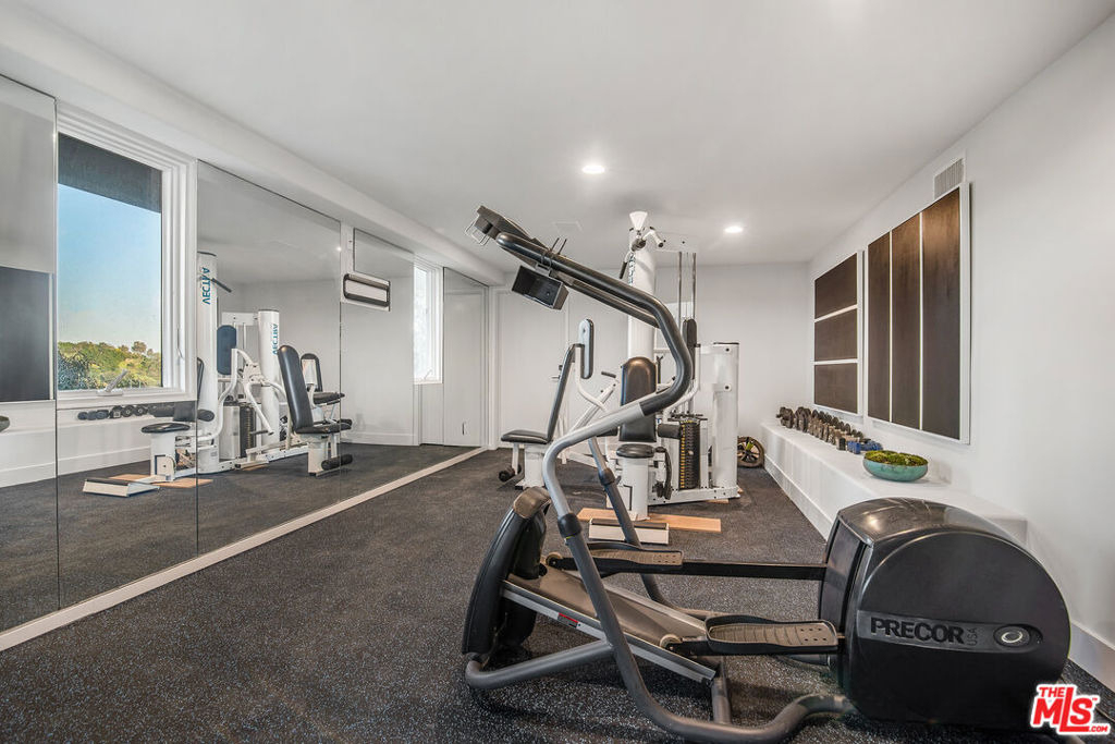 930 N Tigertail Road - Photo 20