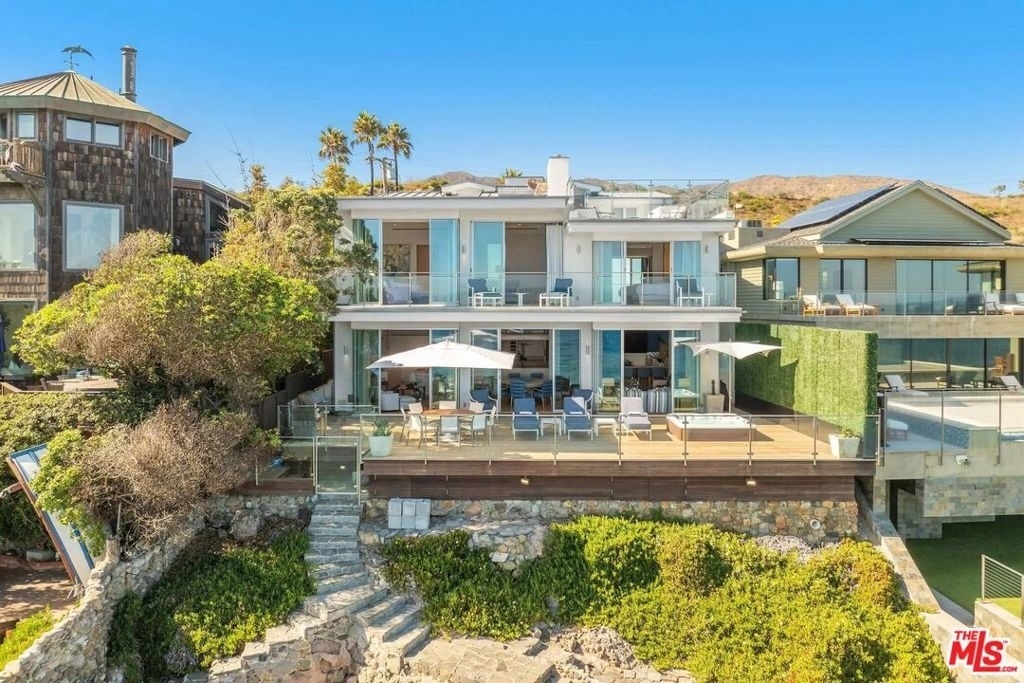 24380 Malibu Road - Photo 1