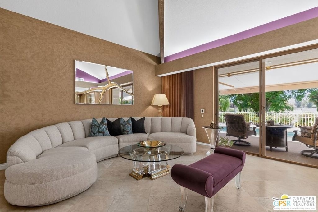 216 Kavenish Drive - Photo 3