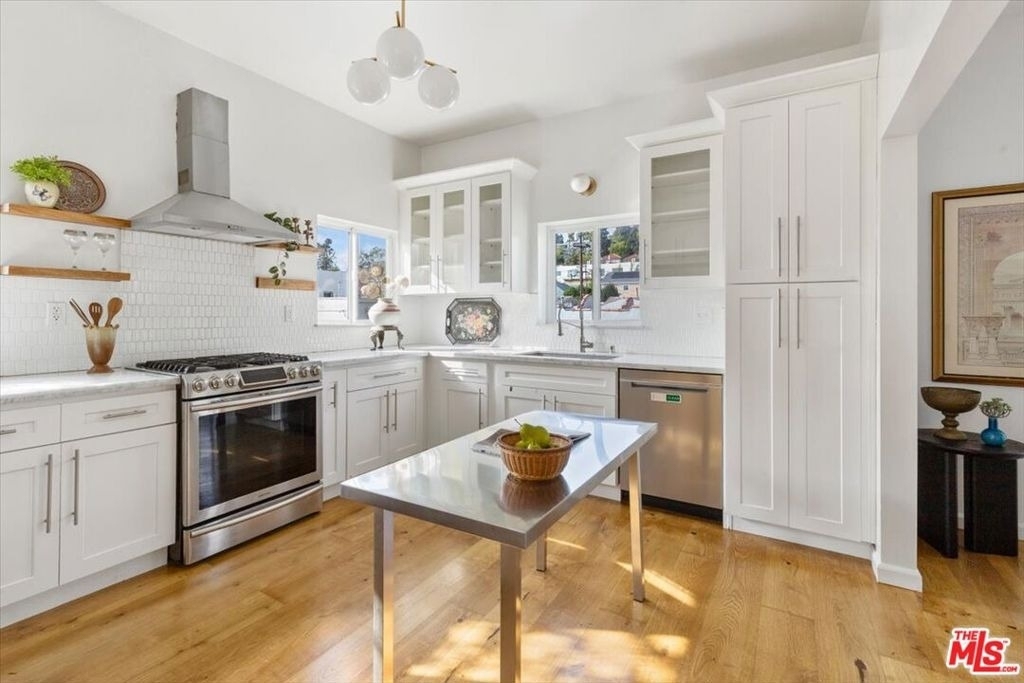 3312 Berkeley Avenue - Photo 0