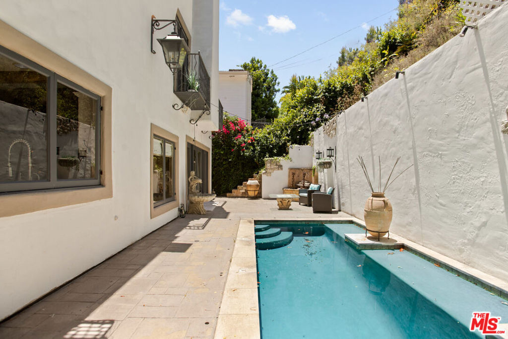1407 N Beverly Drive - Photo 15