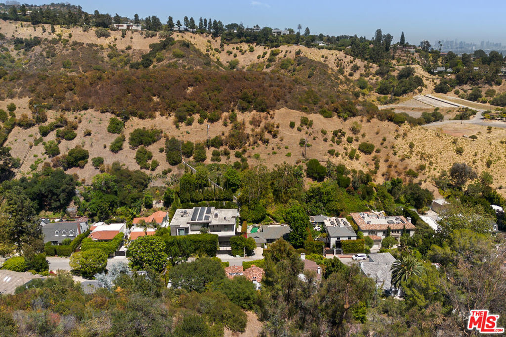 1407 N Beverly Drive - Photo 54
