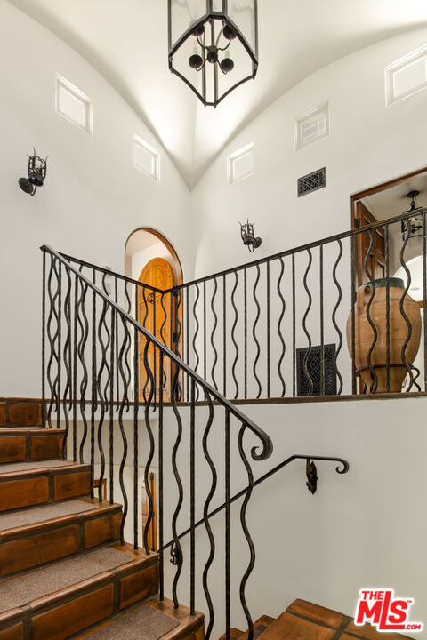 1407 N Beverly Drive - Photo 34