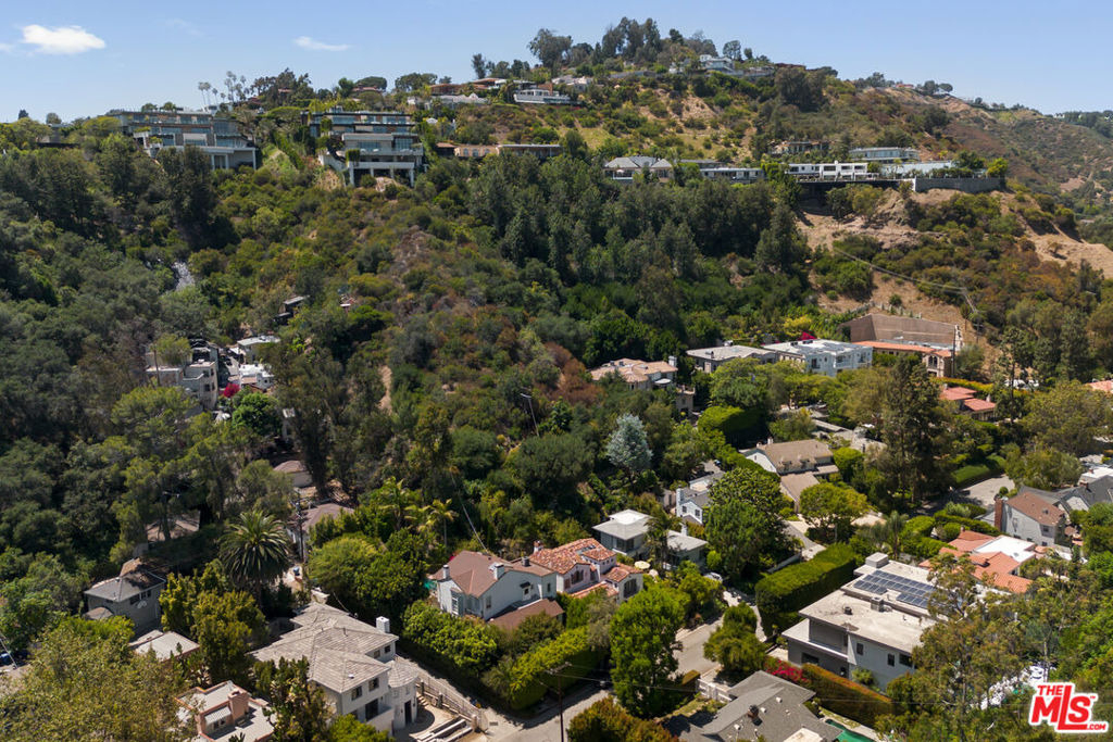 1407 N Beverly Drive - Photo 55