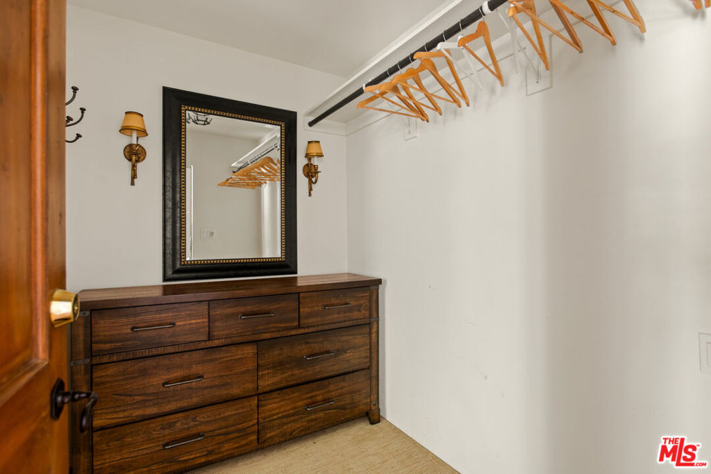 1407 N Beverly Drive - Photo 46