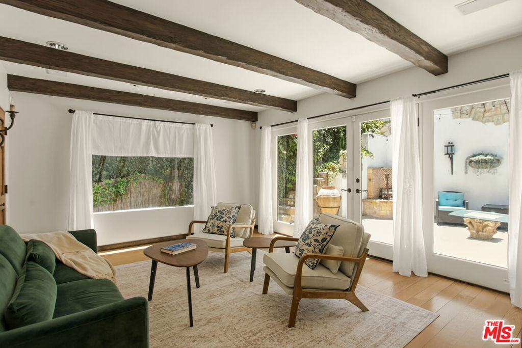 1407 N Beverly Drive - Photo 11